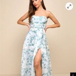 Lulu's Strapless Floral Dress in Blue and White